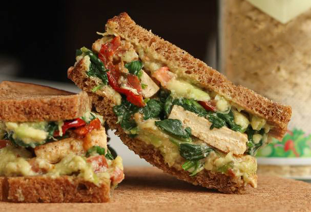 Avocado Sandwich with Spinach and Tofu